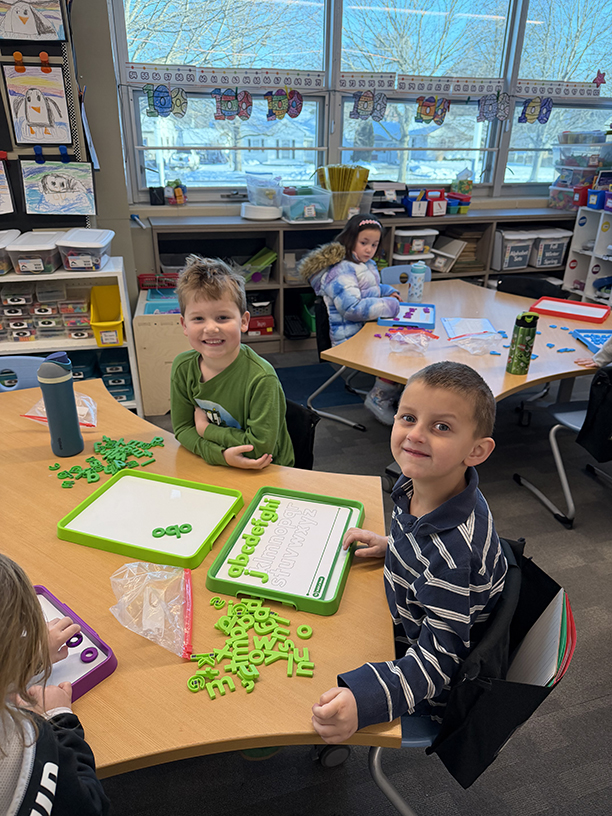 HandsOnPhonics_5017_LowRes